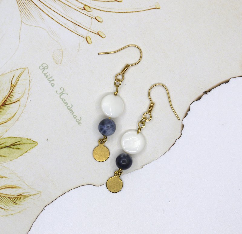 Pearl shell blue stone brass earrings ear clip - Earrings & Clip-ons - Gemstone 