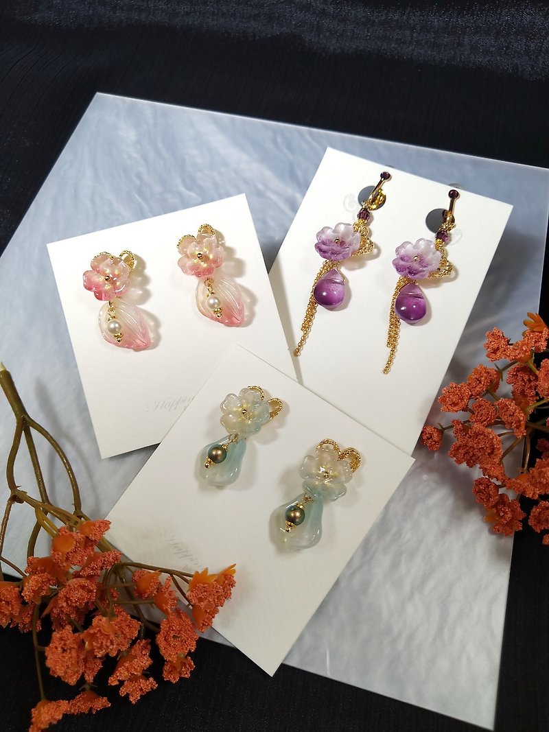 Liulihua Series [Fresh and Fragrant Purple Smoke] Needle Clip Earrings Three Colors Earrings - ต่างหู - กระจกลาย หลากหลายสี