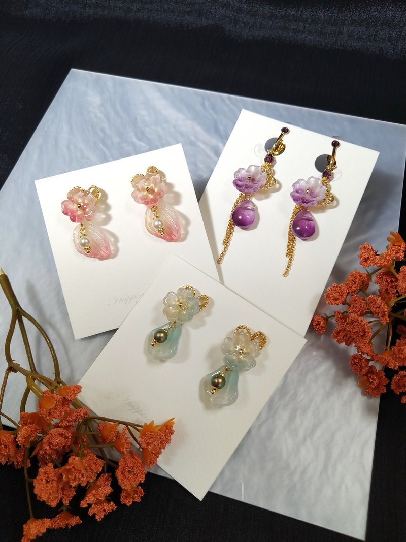 Liulihua Series [Fresh and Fragrant Purple Smoke] Needle Clip Earrings Three Colors Earrings - Earrings & Clip-ons - Colored Glass Multicolor