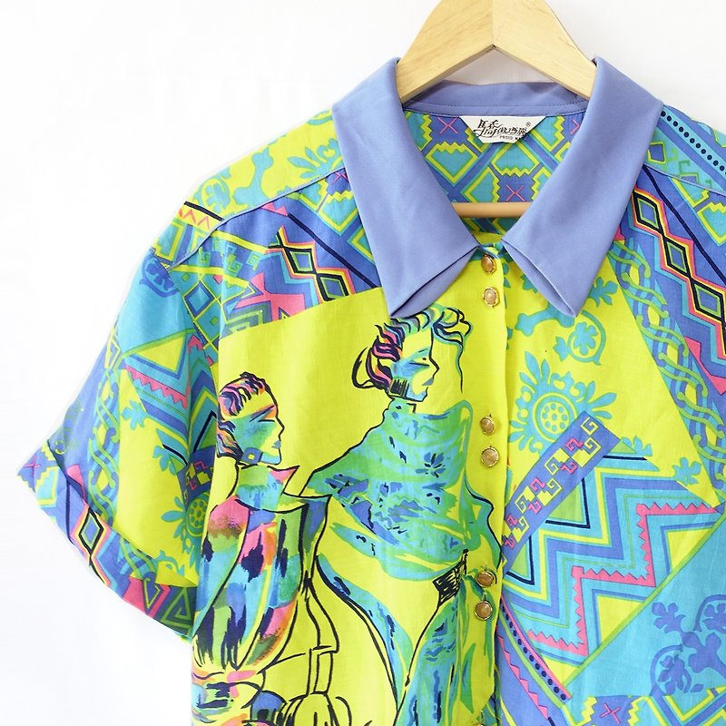│Slowly│ vintage jacket 22│vintage. Retro. Literature - Women's Shirts - Polyester Multicolor