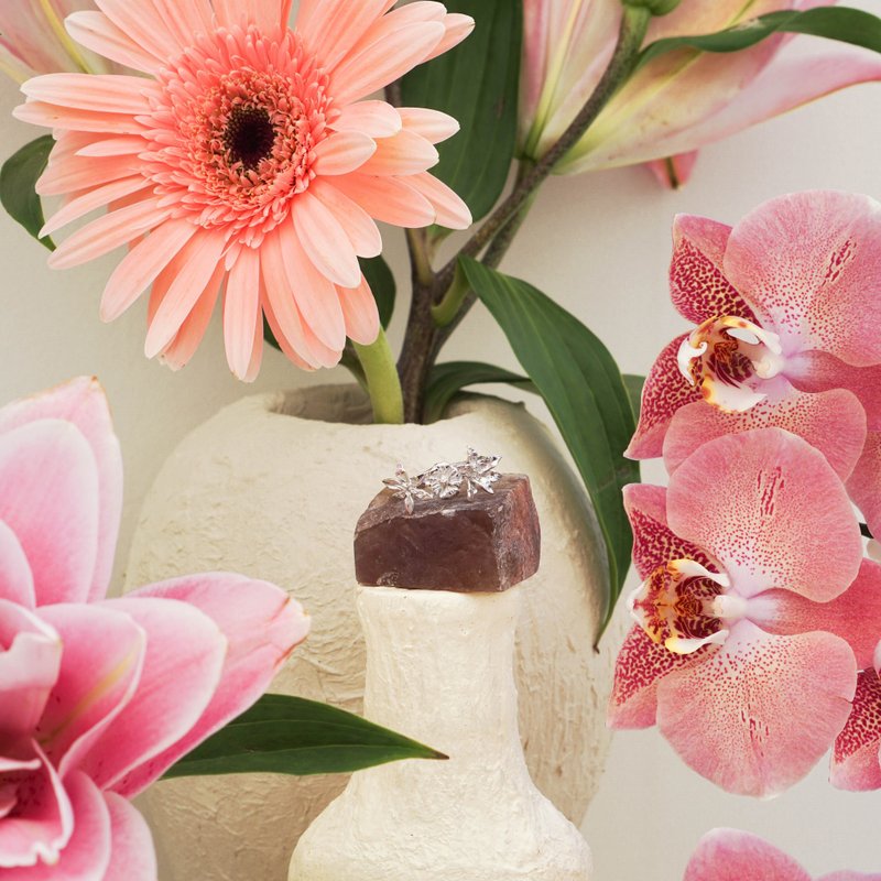 Simple Garden of Flowers Ring - 戒指 - 半寶石 銀色