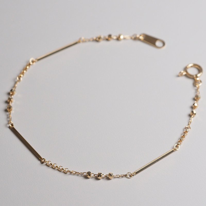 Hikari Gold Chain Bracelet - สร้อยข้อมือ - เครื่องประดับ 