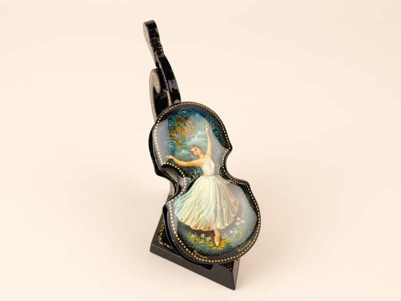 Lacquer Box Violin with Ballerina painted jewelry box, Ornate jewelry box - 收納箱/收納用品 - 其他材質 