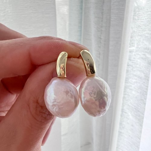 Ellajo Bijoux 晨光新語金色耳扣淡水巴洛克珍珠耳釘