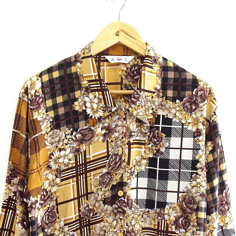 │Slowly│Liu Shuxia-Old Shirt │vintage.Retro.Literature - Women's Shirts - Polyester Multicolor