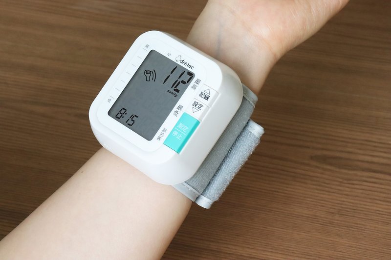 Dretec Wrist type blood pressure manometer BM-110 - อื่นๆ - พลาสติก ขาว