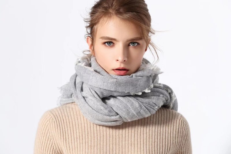 【In stock】Cashmere scarf / shawl - ผ้าพันคอถัก - ขนแกะ สีเทา