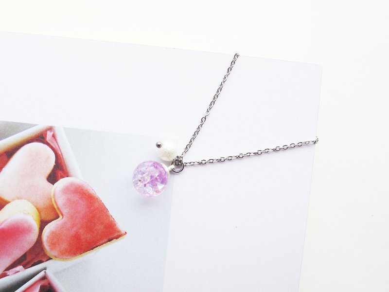 ＊Rosy Garden＊lilac purple crystal water inside glass ball necklace 1cm diameter - Collar Necklaces - Glass Purple