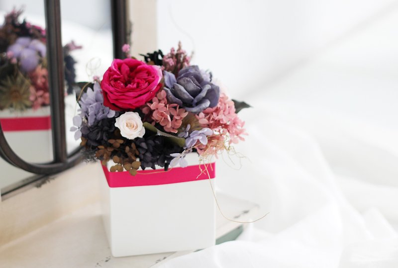 花のセレモニーデザイン[花シリーズなし]日本のロマンチックなバラの鉢植えの花-大 - 観葉植物 - 寄せ植え・花 ピンク