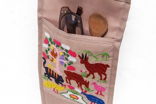 omhandmade 手工編織置物籃 收納籃 吊掛袋 手織布置物袋-彩虹動物手工刺繡包