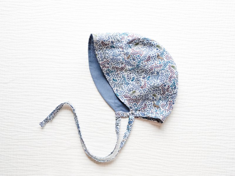 英國LIBERTY FABRICS歐式復古印花雙面穿戴嬰兒遮陽帽-費德堡森林 - 嬰兒帽子/髮帶 - 棉．麻 藍色