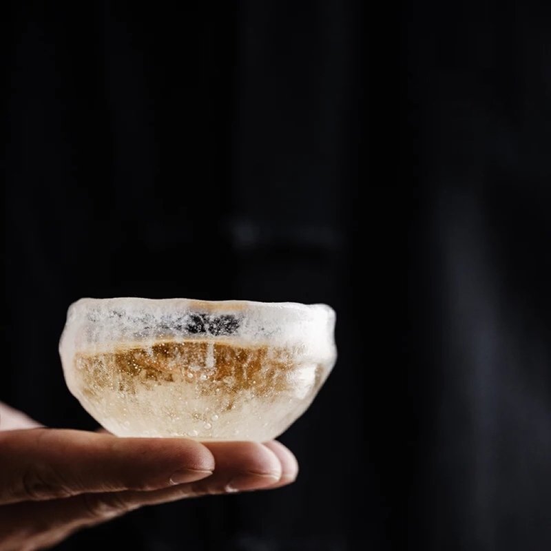 聞說|古法琉璃茶杯 冰塊剔透感 不規則肌理 手工冰凍燒主人品茗杯 - 茶壺/茶杯/茶具 - 琉璃 