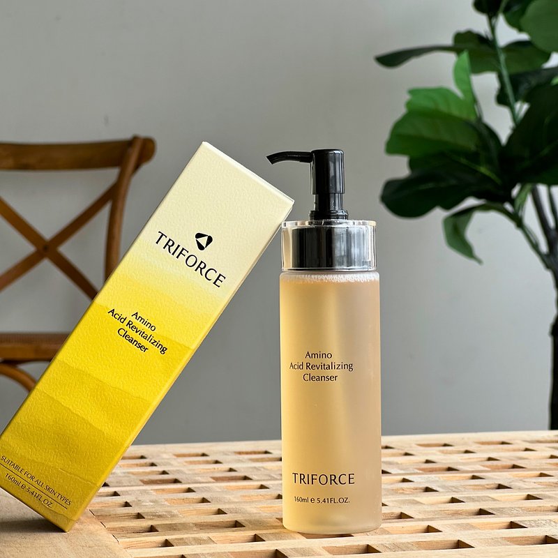 【TRIFORCE】Yeast Amino Acid Revitalizing Fine Cleanser 160ml Sensitive skin savior - ผลิตภัณฑ์ทำความสะอาดหน้า - พลาสติก สีทอง