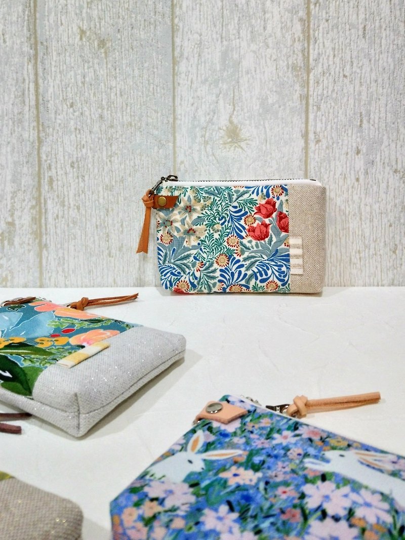 [FWL/four-layer small wallet] Teal and red flower French glitter cloth dyed in Japan - กระเป๋าใส่เหรียญ - ผ้าฝ้าย/ผ้าลินิน สีน้ำเงิน