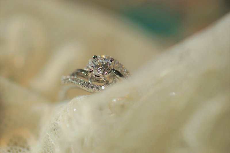 簡約造型純銀鋯石戒指。婚戒|輕珠寶|女人一生要擁有的禮物|結婚首選 - 戒指 - 貴金屬 