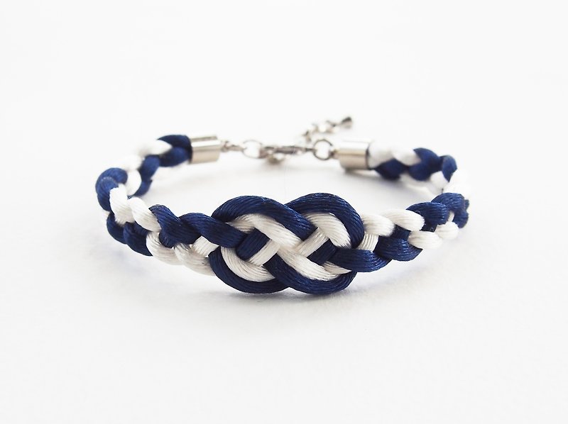Navy blue/White infinity braided bracelet - สร้อยข้อมือ - วัสดุอื่นๆ สีน้ำเงิน
