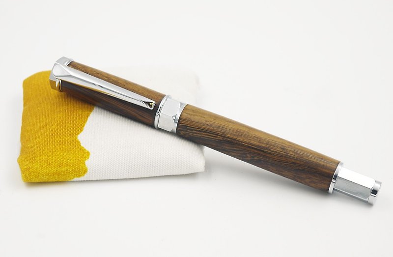 磁吸蓋式鋼筆 (老雞翅木) 木筆 手工筆 附筆盒 皮革筆套 含雷射雕刻 - 鋼筆 - 木頭 咖啡色