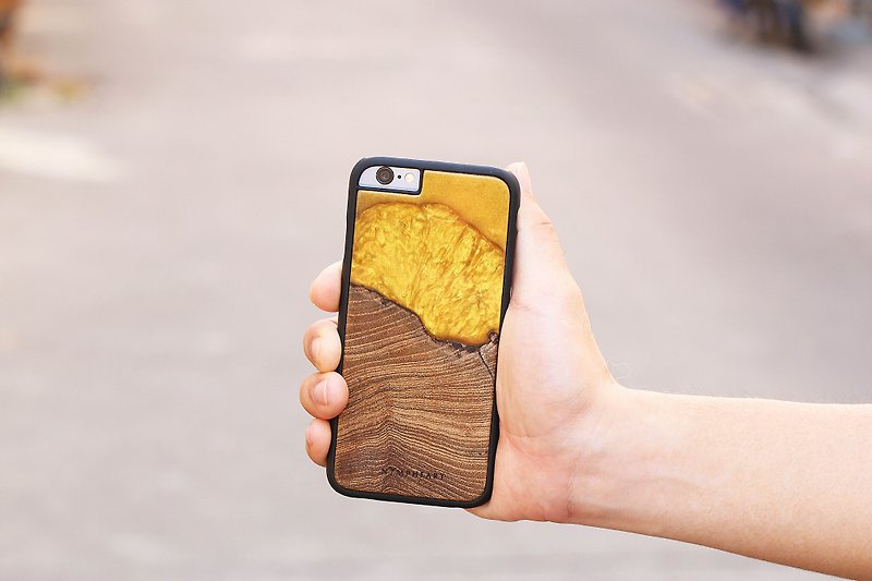 "GLEAM" - wooden case phone - Phone Cases - Wood Gold