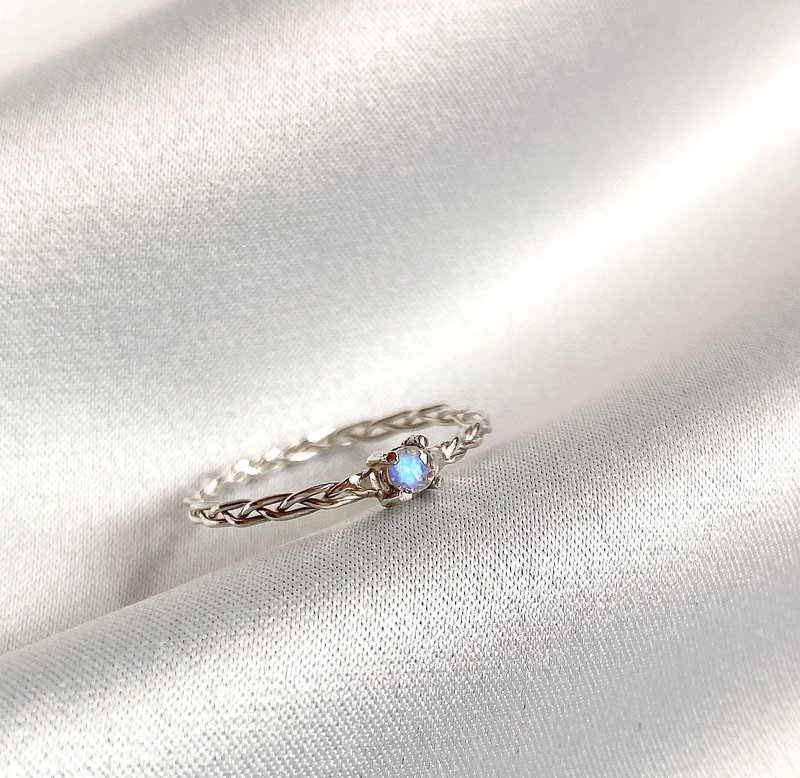 MIH 金工首飾 | 手工編織爪鑲月光石 純銀戒指 moonstone ring - 戒指 - 純銀 銀色