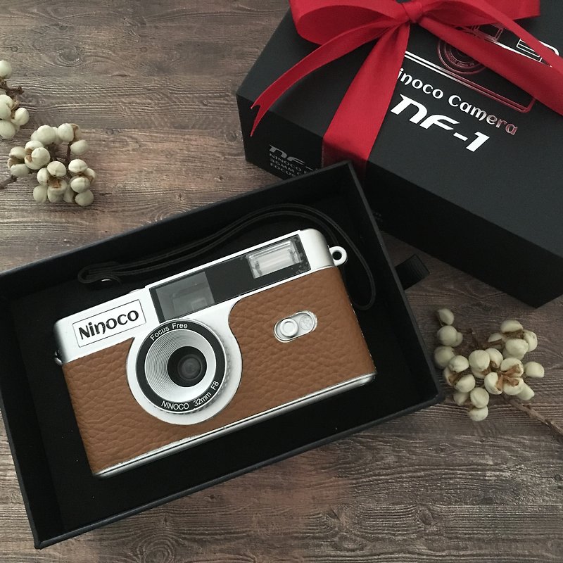 Point & Shoot  Brand new 35mm film camera with cinnamon brown leather【26-N】 - กล้อง - โลหะ สีนำ้ตาล