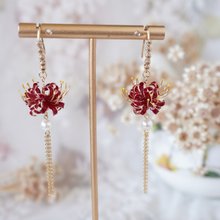 白六弁スズラン】ハンドメイド オリジナル ピアスブロンズレジン