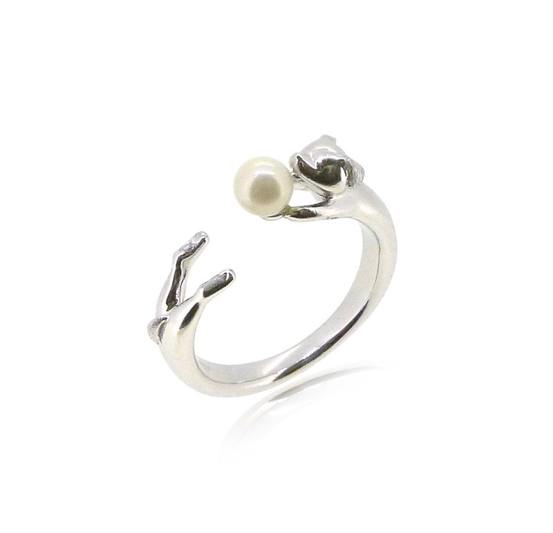 HK186~ DOG SHAPED SILVER RING WITH AKOYA PEARL - General Rings - Silver Silver