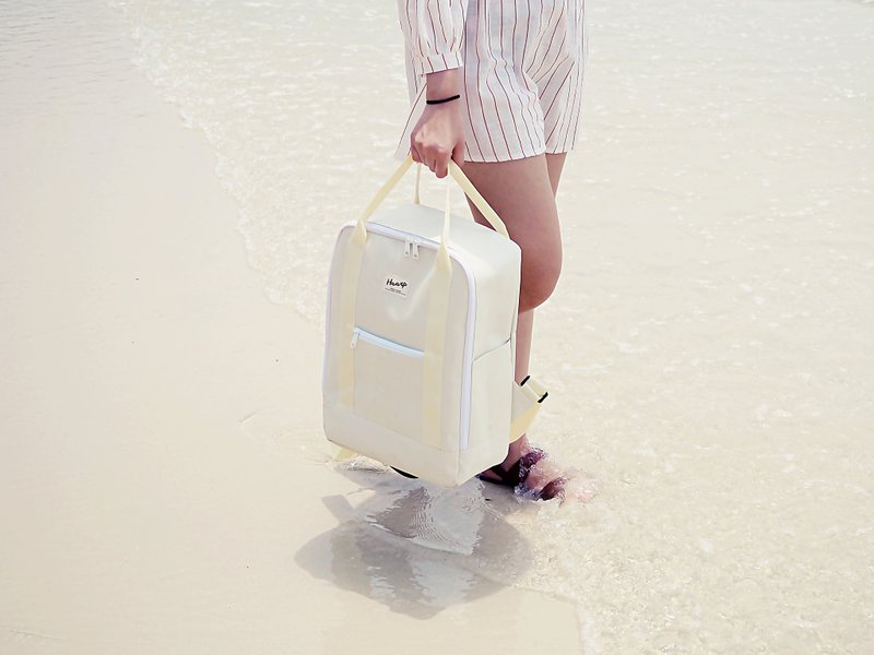 SUPER BACKPACK Beige - 後背包/背包/書包 - 聚酯纖維 白色