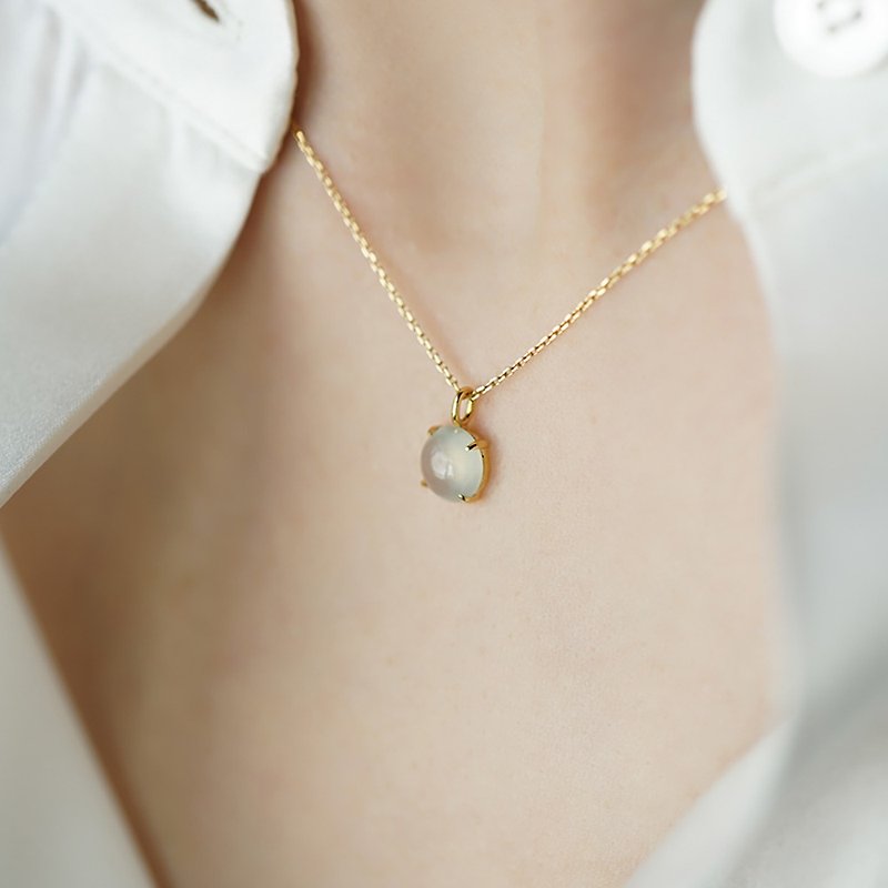 Bingqing 18K Gold Jade Pendant Naturally Inlaid with Oxygen White Ice Jewelry Feminine Temperament Jade Young - พวงกุญแจ - หยก 