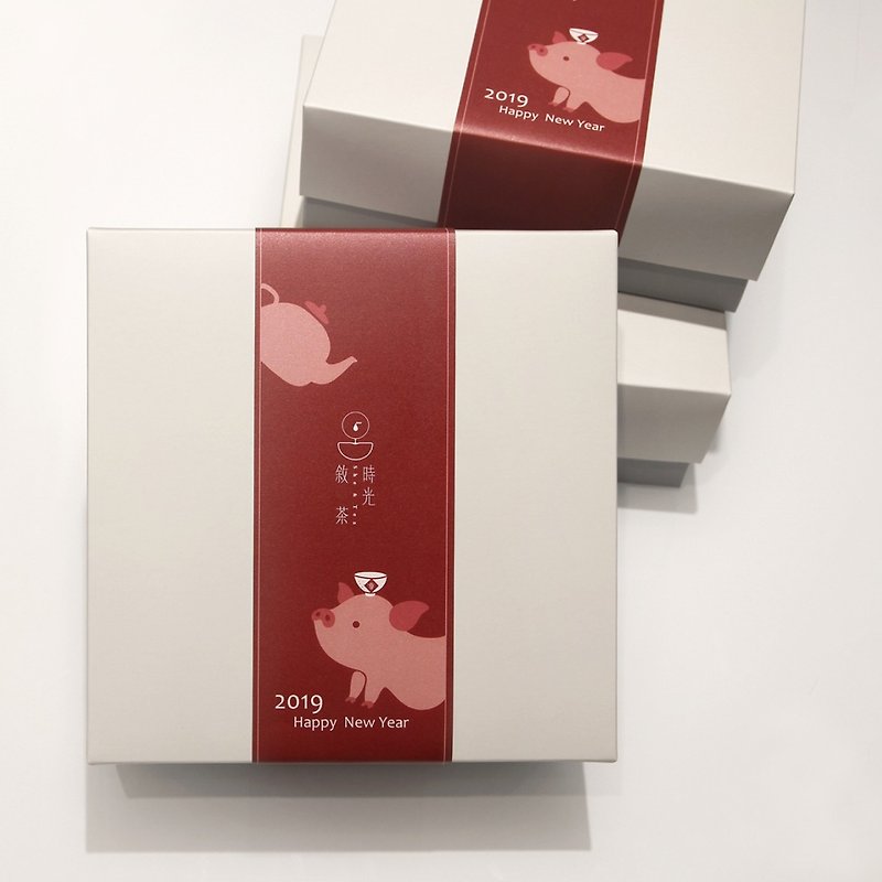 / Spring Festival Gift Box / Shan Yun Jin Jin x Tea Food Gift Box - Tea - Paper Red