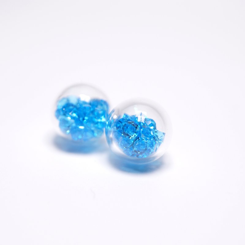 A Handmade fancy blue crystal glass ball earrings - ต่างหู - แก้ว 