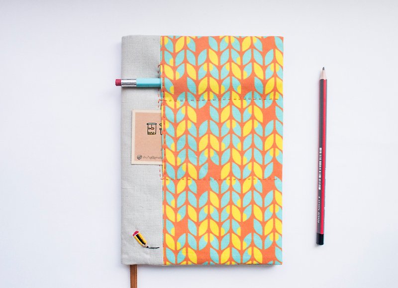 Sunburst Knits - adjustable A5 fabric bookcover - สมุดบันทึก/สมุดปฏิทิน - ผ้าฝ้าย/ผ้าลินิน หลากหลายสี
