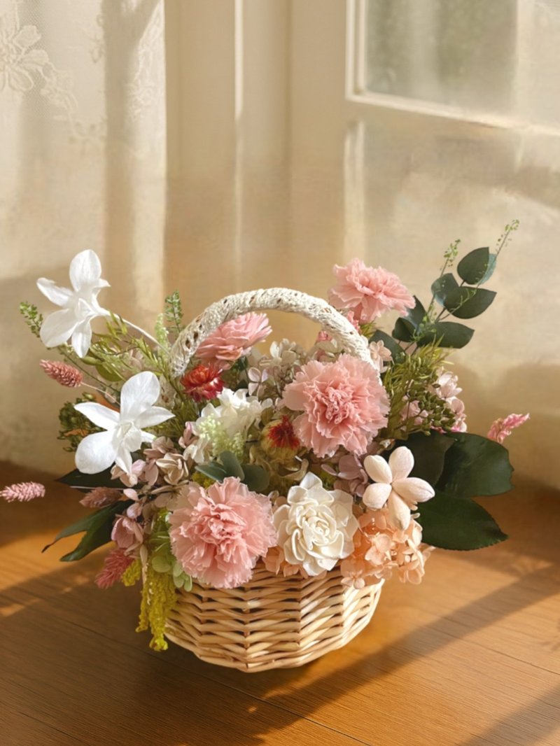 【永生花禮】杏桃康乃馨永生花籃/母親節花禮/開幕花禮/升遷花禮 - 乾燥花/永生花 - 植物．花 多色