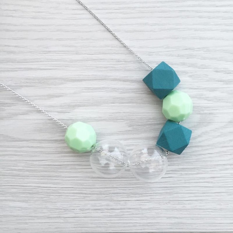 LaPerle green pink green geometric glass beads transparent bubble bead necklace necklace necklace necklace birthday gift Geometric Glass Royal Blue Ball Necklace - สร้อยติดคอ - แก้ว สีเขียว