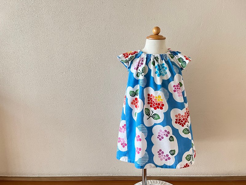 Children's yukata smock one-piece dyed hydrangea light blue 80-90 size made-to-order - Skirts - Cotton & Hemp Blue
