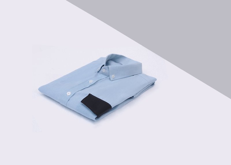 Denim shirt with leather pocket - เสื้อเชิ้ตผู้ชาย - ผ้าฝ้าย/ผ้าลินิน สีน้ำเงิน