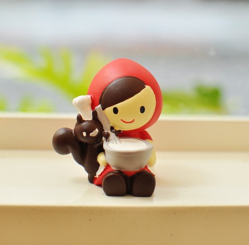 [Japanese] Otogicco series Decole healing system Ono Lang Little Red Riding Hood with small decorations ★ squirrel playing with baking - Items for Display - Paper Red