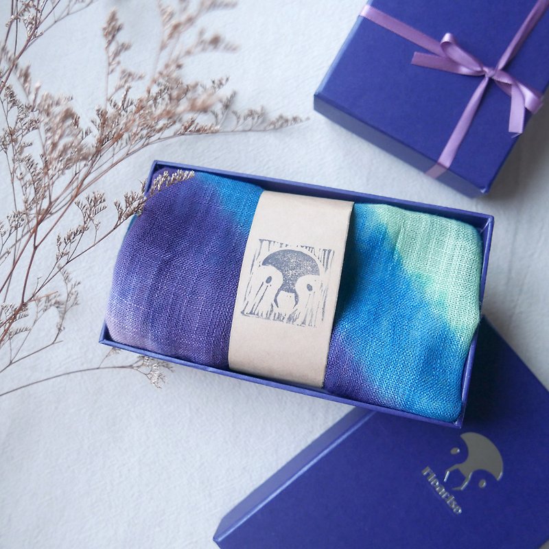 [Popular gift-giving choice] Cotton tassel scarf gift box set / soft and non-stinging neck / hand-crafted rendering - ผ้าพันคอถัก - ผ้าฝ้าย/ผ้าลินิน สีน้ำเงิน