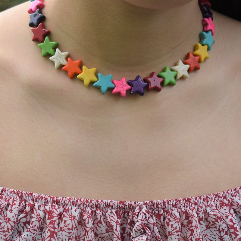Multicoloured Star Beaded Choker Necklace | by Ifemi Jewels - สร้อยติดคอ - วัสดุอื่นๆ สีทอง