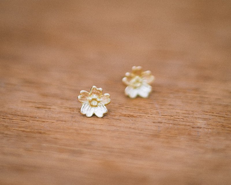 18k earrings - Sakura earrings - Cherry Blossom - Japanese earrings - solid gold - ต่างหู - โลหะ สีทอง