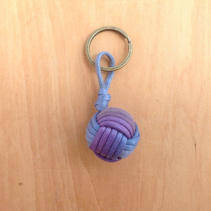 Monkey fistknot key ring-sailor key-gradient blue purple - ที่ห้อยกุญแจ - วัสดุอื่นๆ หลากหลายสี