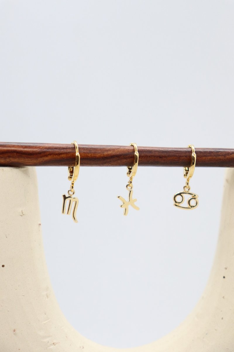Dainty Cute Zodiac Sign Dangle Hoop Earrings Minimalist Constellation Earrings - 耳環/耳夾/耳骨夾 - 銅/黃銅 金色