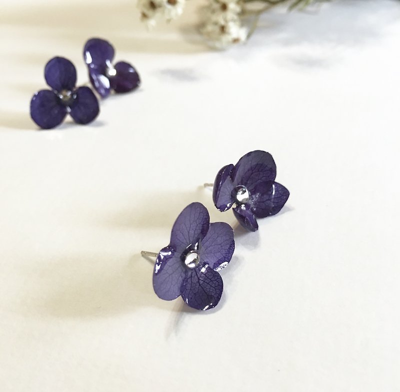 Three-dimensional not withered flower navy blue NAVY hydrangea 925 sterling silver earrings - Earrings & Clip-ons - Plants & Flowers Blue