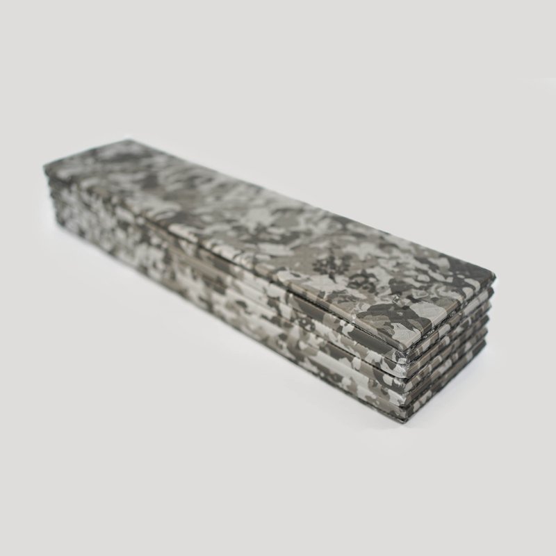 【QMAT】6mm folding yoga mat-camouflage made in Taiwan - Yoga Mats - Other Materials Gray