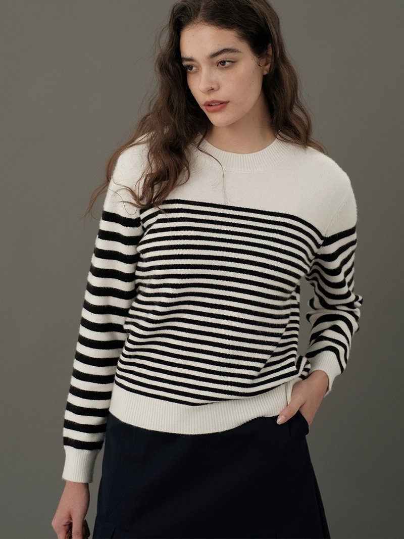 ECRU SOLI Plain White with Different Stripe Design Senses Knitted Sweater - Women's Sweaters - Other Materials Multicolor