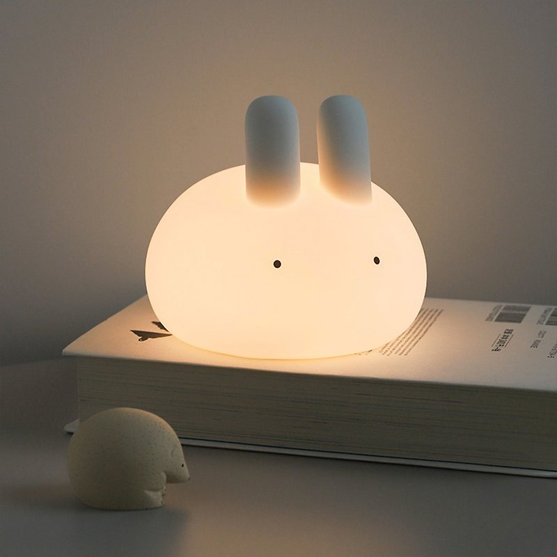 丸子兔入眠燈 BUNNY NIGHT LAMP - 燈具/燈飾 - 矽膠 白色