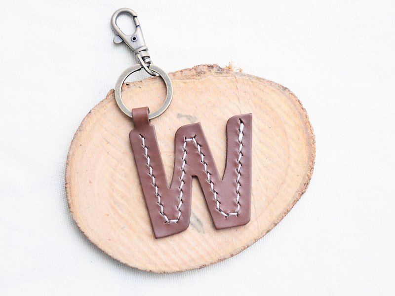 [Initial letters of the alphabet from A to Z Key Chain - Deep Brown| RUSSEL] good material sewn leather bag handmade bag key chain key ring simple and practical Italian leather vegetable tanned leather leather DIY - Leather Goods - Genuine Leather Brown