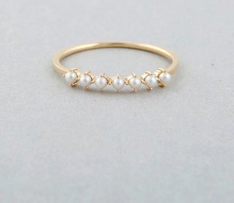 淡水真珠をあしらったK18ゴールドの結婚指輪 - リング - 貴金属 ゴールド