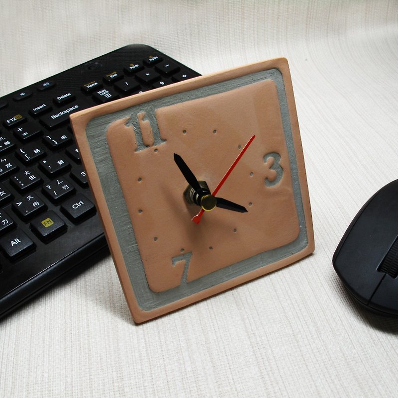 [Series] brick wall / table stand clock - นาฬิกา - ดินเผา สีส้ม