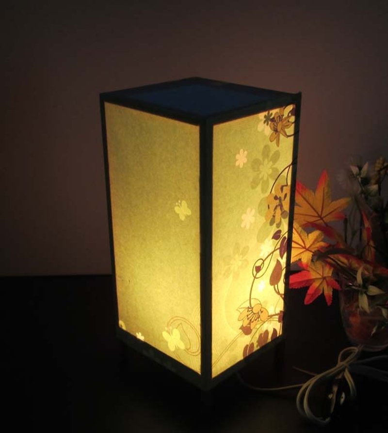 蝶の孤独の舞扇≪夢灯かり≫安らぎと癒しの輝きライトスタンド - 照明・ランプ - 紙 オレンジ