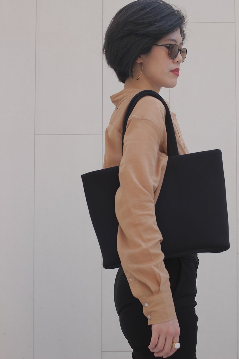 Neoprene Tote Bag 潛水布料托特包【4色】 - 手袋/手提袋 - 防水材質 黑色